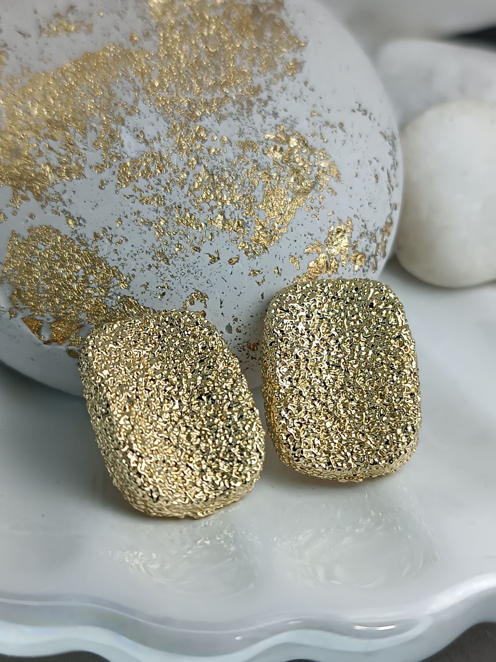 Ορθογώνια Χρυσά Σκουλαρίκια από Ανοξείδωτο Ατσάλι με Ανάγλυφη Υφή(ΚΩΔ:8170) Ορθογώνια Χρυσά Σκουλαρίκια από Ανοξείδωτο Ατσάλι με Ανάγλυφη Υφή(ΚΩΔ:8170)