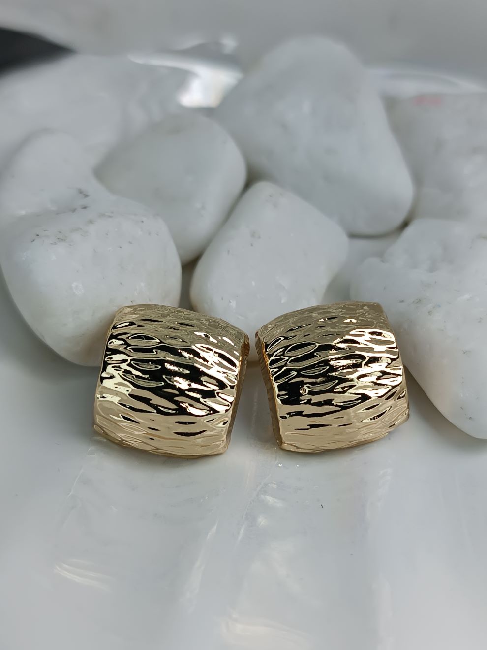 Σκουλαρίκια Χρυσά & Ασημί από Ανοξείδωτο Ατσάλι με Ανάγλυφη Υφή (ΚΩΔ:8172) Σκουλαρίκια Χρυσά & Ασημί από Ανοξείδωτο Ατσάλι με Ανάγλυφη Υφή (ΚΩΔ:8172)