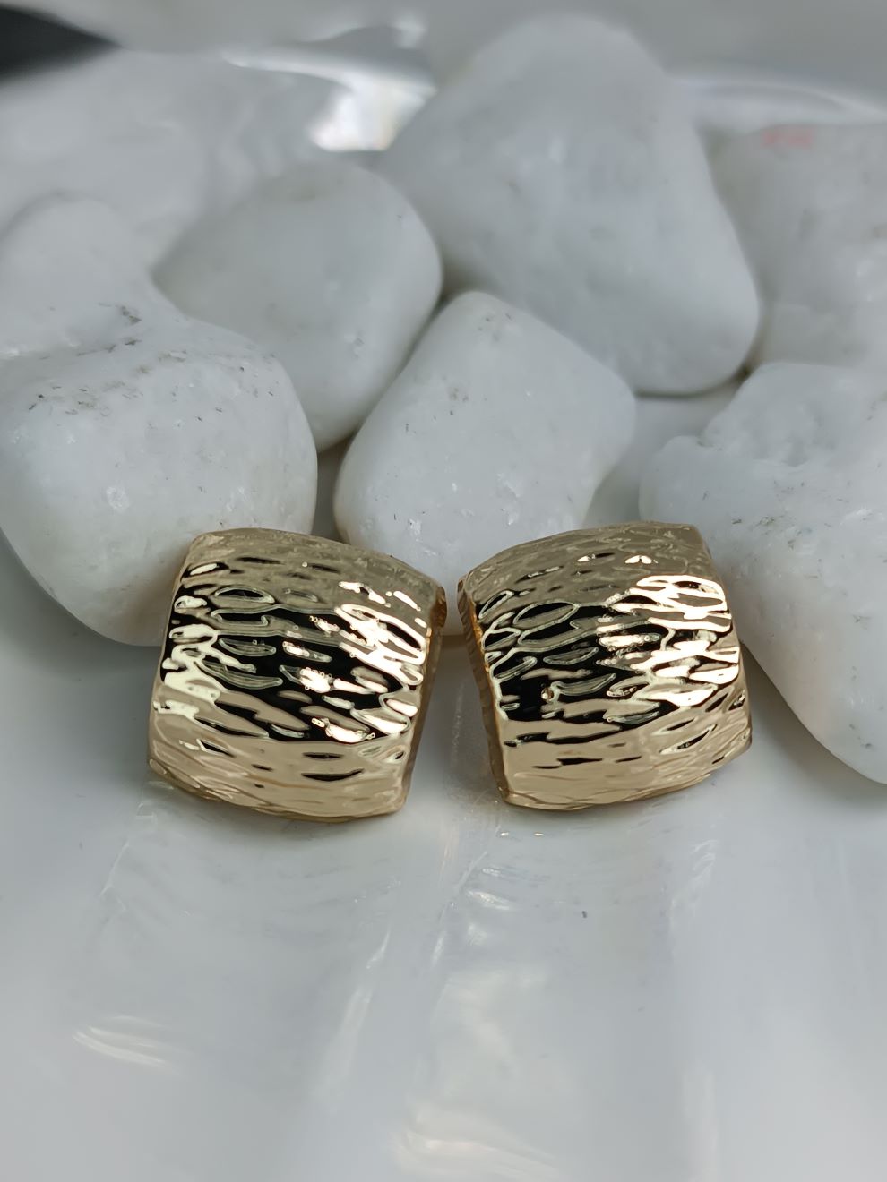 Σκουλαρίκια Χρυσά & Ασημί από Ανοξείδωτο Ατσάλι με Ανάγλυφη Υφή (ΚΩΔ:8172) Σκουλαρίκια Χρυσά & Ασημί από Ανοξείδωτο Ατσάλι με Ανάγλυφη Υφή (ΚΩΔ:8172)