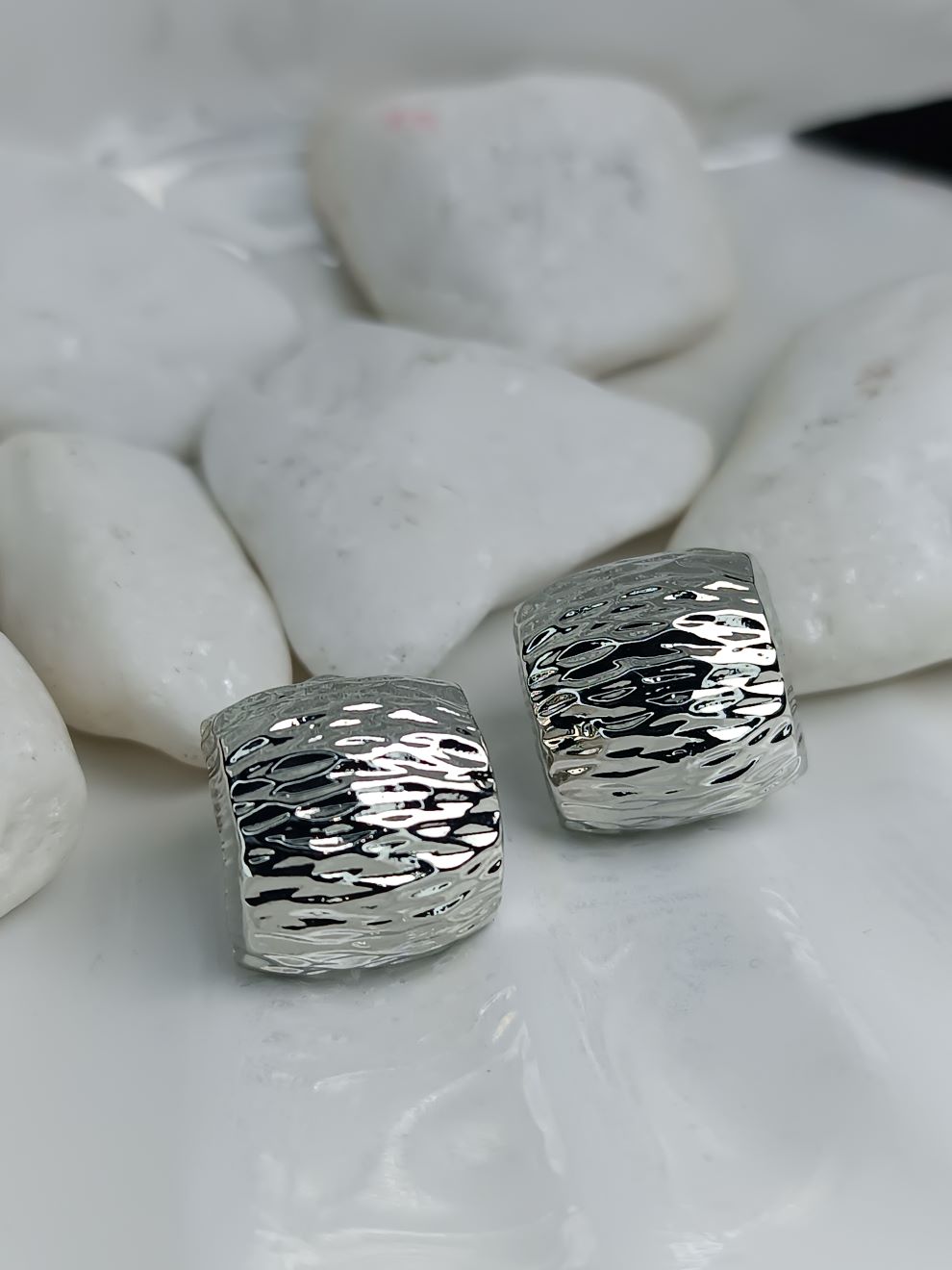 Σκουλαρίκια Χρυσά & Ασημί από Ανοξείδωτο Ατσάλι με Ανάγλυφη Υφή (ΚΩΔ:8172) Σκουλαρίκια Χρυσά & Ασημί από Ανοξείδωτο Ατσάλι με Ανάγλυφη Υφή (ΚΩΔ:8172)