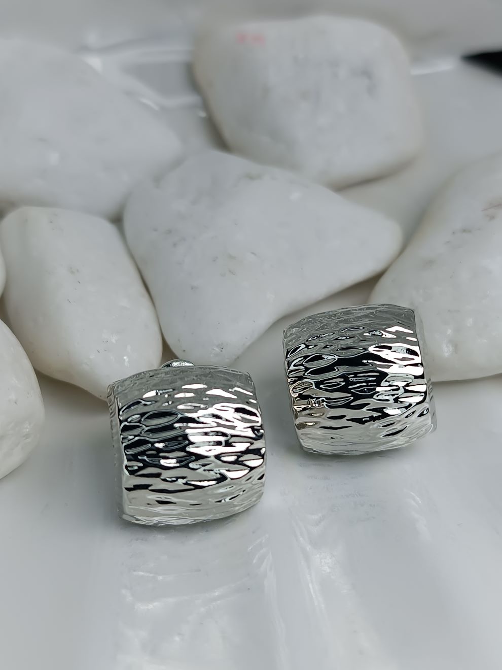 Σκουλαρίκια Χρυσά & Ασημί από Ανοξείδωτο Ατσάλι με Ανάγλυφη Υφή (ΚΩΔ:8172) Σκουλαρίκια Χρυσά & Ασημί από Ανοξείδωτο Ατσάλι με Ανάγλυφη Υφή (ΚΩΔ:8172)