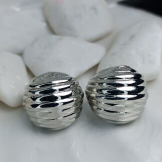 Ασημί Σκουλαρίκια από Ανοξείδωτο Ατσάλι – Στρογγυλά με Ανάγλυφο Σχέδιο (ΚΩΔ:8153) Ασημί Σκουλαρίκια από Ανοξείδωτο Ατσάλι – Στρογγυλά με Ανάγλυφο Σχέδιο (ΚΩΔ:8153)