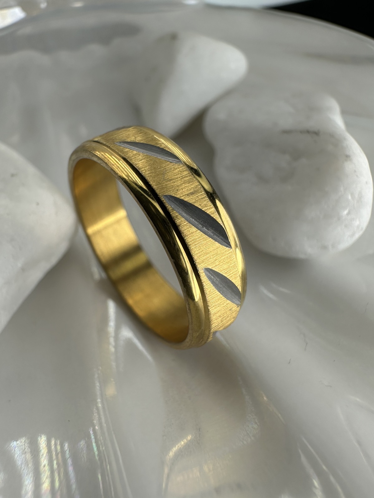 Unisex Δαχτυλίδι από Ανοξείδωτο Ατσάλι σε Χρυσό – Minimal & Κομψό Design για Άνδρες & Γυναίκες (ΚΩΔ:8157) Unisex Δαχτυλίδι από Ανοξείδωτο Ατσάλι σε Χρυσό – Minimal & Κομψό Design για Άνδρες & Γυναίκες (ΚΩΔ:8157)