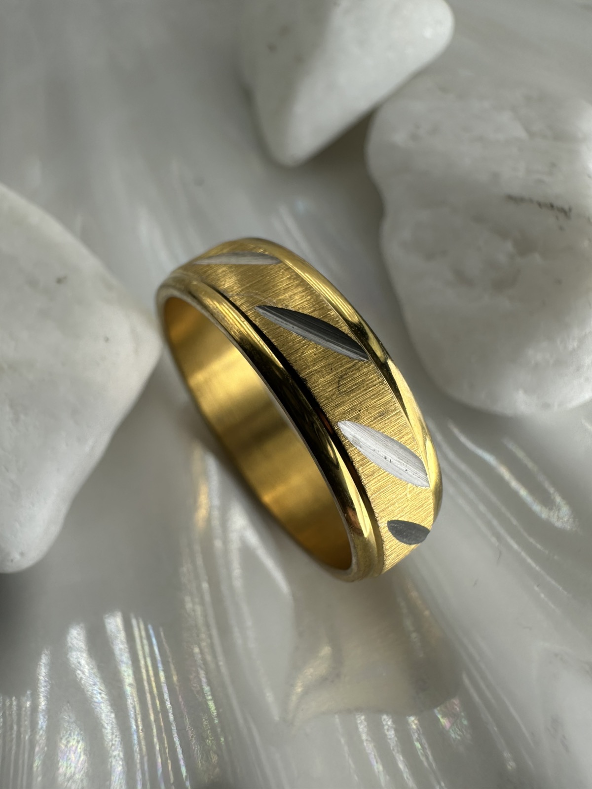 Unisex Δαχτυλίδι από Ανοξείδωτο Ατσάλι σε Χρυσό – Minimal & Κομψό Design για Άνδρες & Γυναίκες (ΚΩΔ:8157) Unisex Δαχτυλίδι από Ανοξείδωτο Ατσάλι σε Χρυσό – Minimal & Κομψό Design για Άνδρες & Γυναίκες (ΚΩΔ:8157)