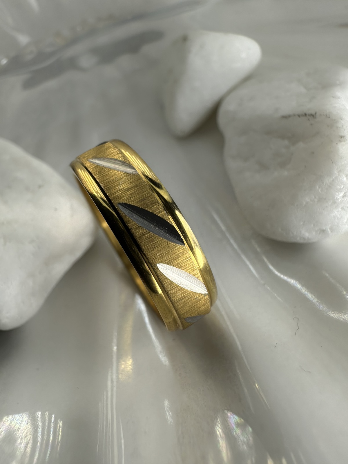 Unisex Δαχτυλίδι από Ανοξείδωτο Ατσάλι σε Χρυσό – Minimal & Κομψό Design για Άνδρες & Γυναίκες (ΚΩΔ:8157) Unisex Δαχτυλίδι από Ανοξείδωτο Ατσάλι σε Χρυσό – Minimal & Κομψό Design για Άνδρες & Γυναίκες (ΚΩΔ:8157)