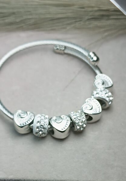 Steel, silver bracelet with heart (CODE:8163)