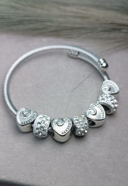 Steel, silver bracelet with heart (CODE:8163)