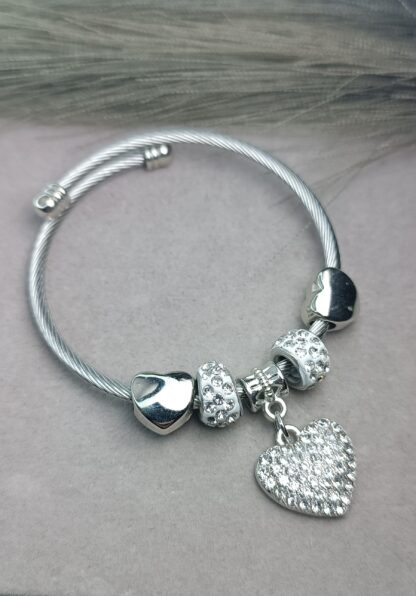 Steel, silver bracelet with heart (CODE:8164)