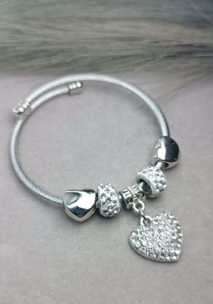 Steel, silver bracelet with heart (CODE:8164)