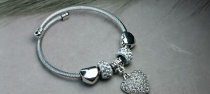 Steel, silver bracelet with heart (CODE:8164)