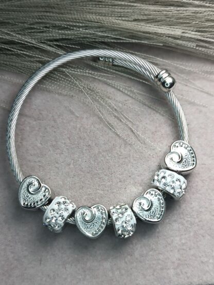 Steel, silver bracelet with heart (CODE:8163)