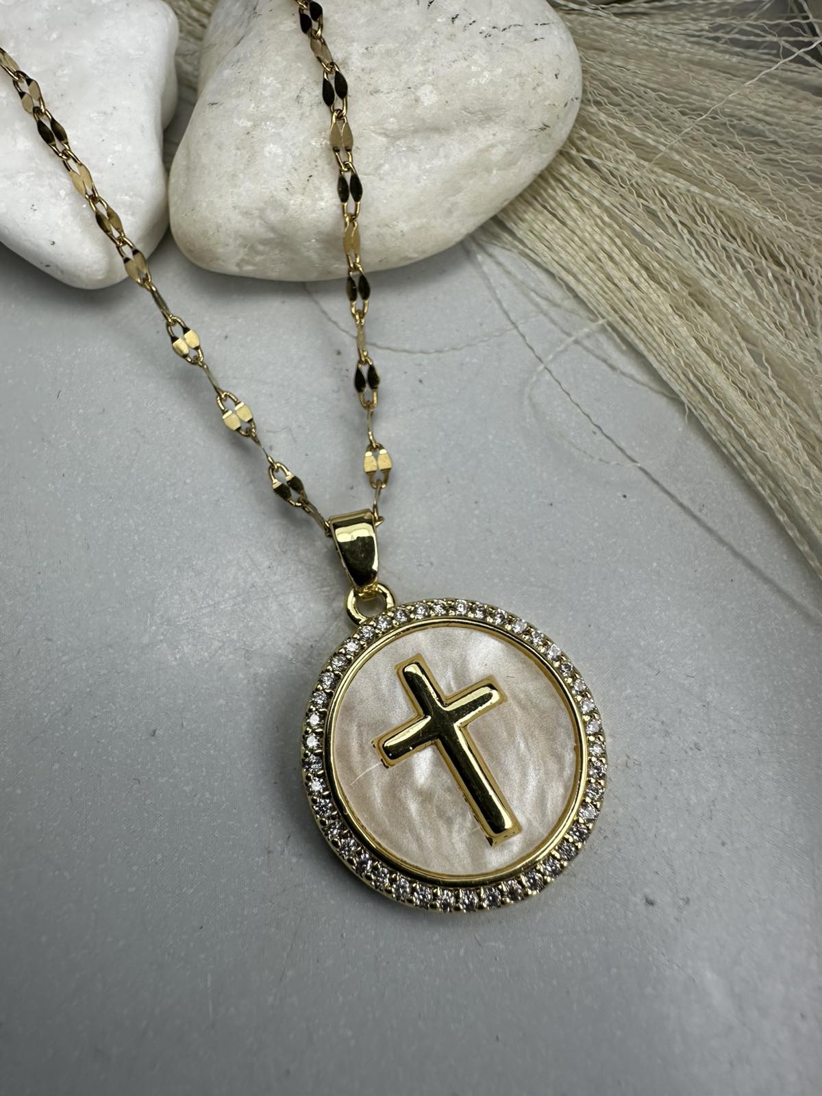 Γυναικείο Χρυσό Μενταγιόν με Σταυρό (ΚΩΔ:58411) Γυναικείο Χρυσό Μενταγιόν με Σταυρό (ΚΩΔ:58411)