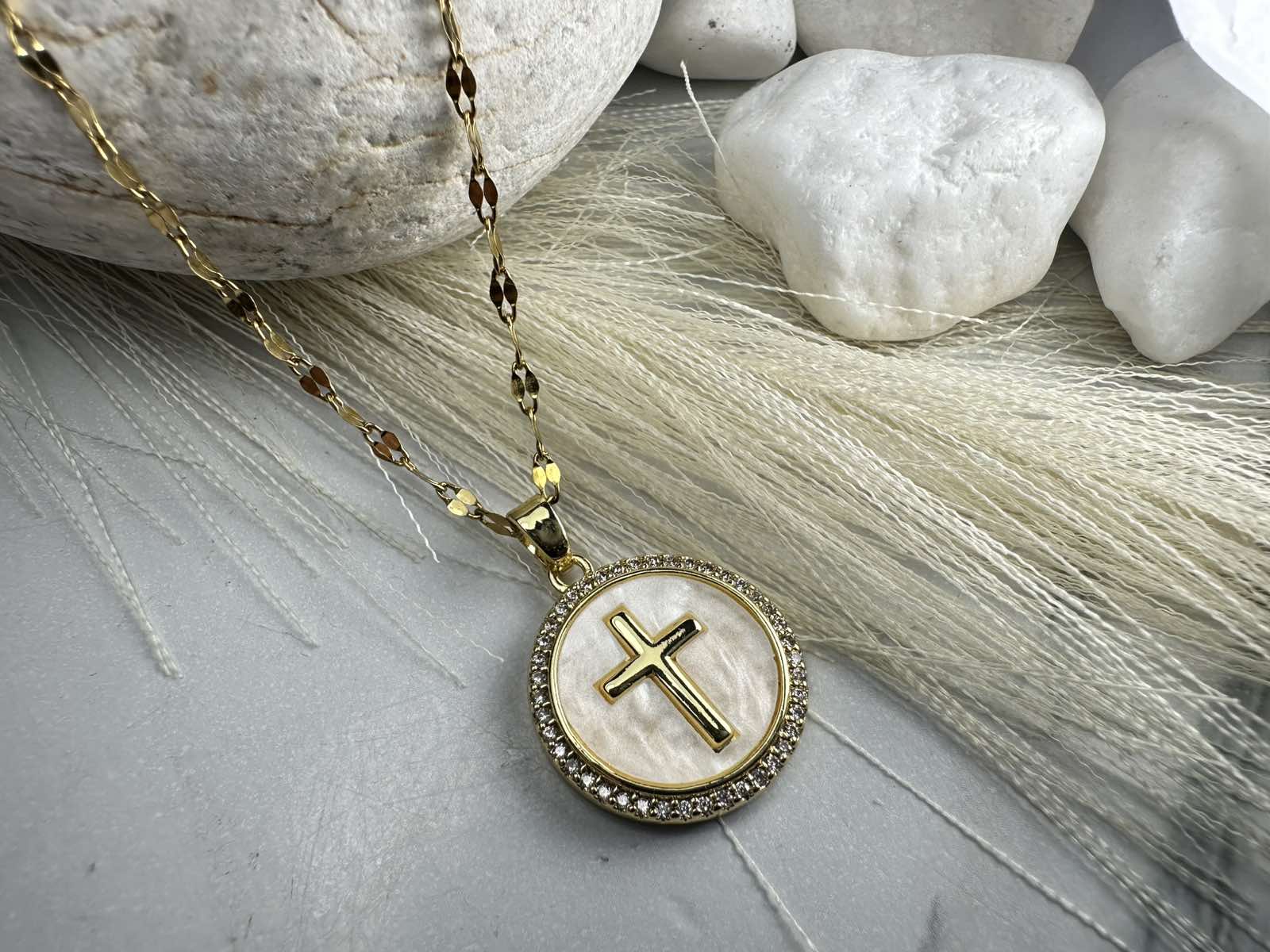 Γυναικείο Χρυσό Μενταγιόν με Σταυρό (ΚΩΔ:58411) Γυναικείο Χρυσό Μενταγιόν με Σταυρό (ΚΩΔ:58411)