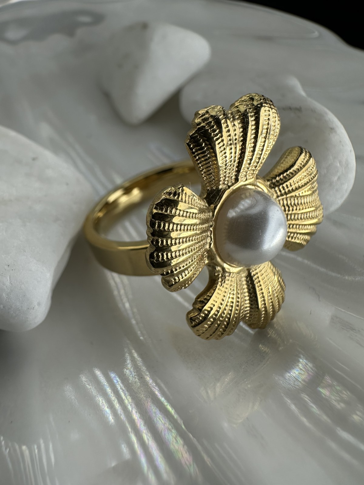 Δαχτυλίδι "Θαλάσσιο Άνθος" – Ατσάλι Επιχρυσωμένο (ΚΩΔ:0041) Δαχτυλίδι "Θαλάσσιο Άνθος" – Ατσάλι Επιχρυσωμένο (ΚΩΔ:0041)