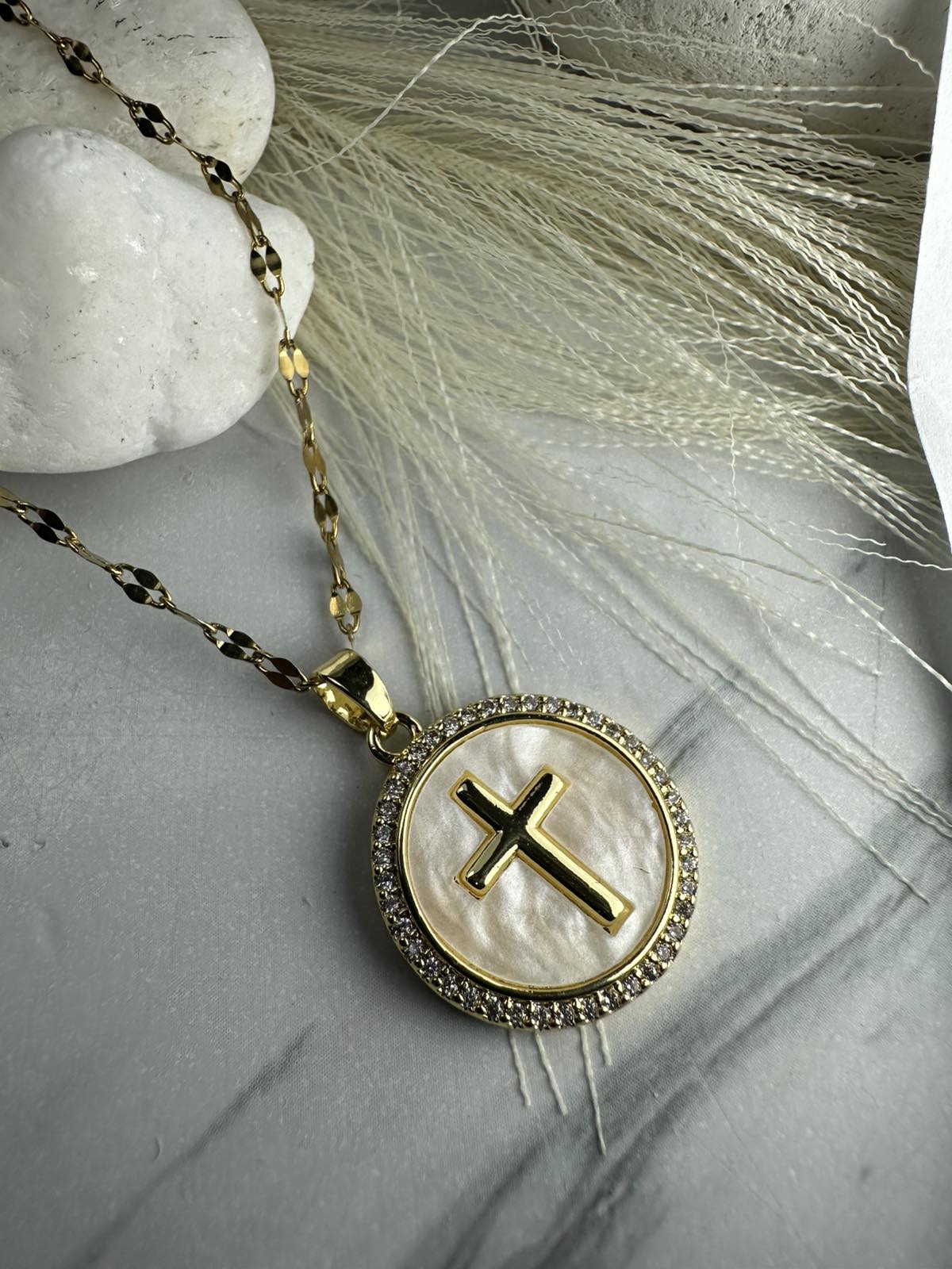 Γυναικείο Χρυσό Μενταγιόν με Σταυρό (ΚΩΔ:58411) Γυναικείο Χρυσό Μενταγιόν με Σταυρό (ΚΩΔ:58411)