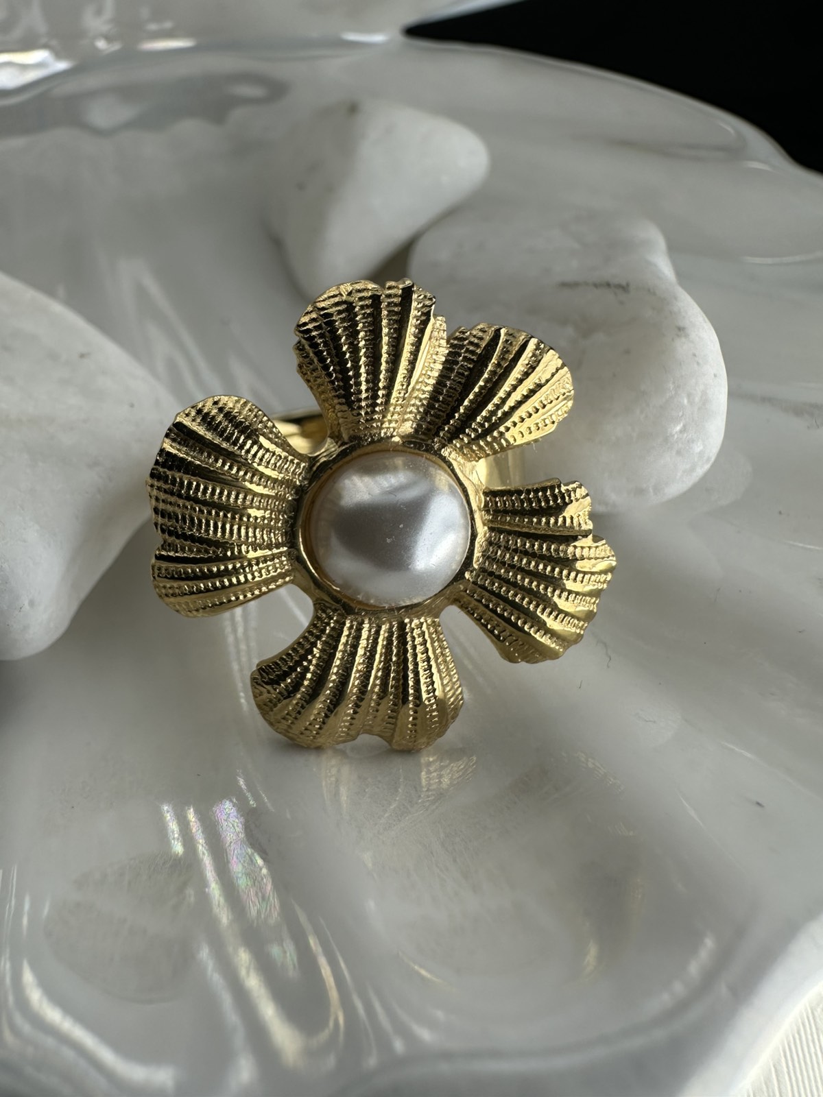 Δαχτυλίδι "Θαλάσσιο Άνθος" – Ατσάλι Επιχρυσωμένο (ΚΩΔ:0041) Δαχτυλίδι "Θαλάσσιο Άνθος" – Ατσάλι Επιχρυσωμένο (ΚΩΔ:0041)