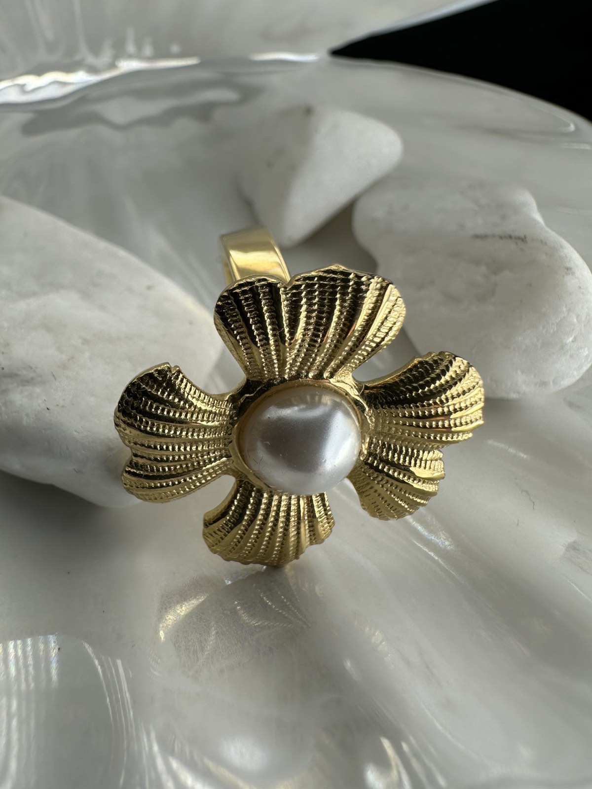 Δαχτυλίδι "Θαλάσσιο Άνθος" – Ατσάλι Επιχρυσωμένο (ΚΩΔ:0041) Δαχτυλίδι "Θαλάσσιο Άνθος" – Ατσάλι Επιχρυσωμένο (ΚΩΔ:0041)