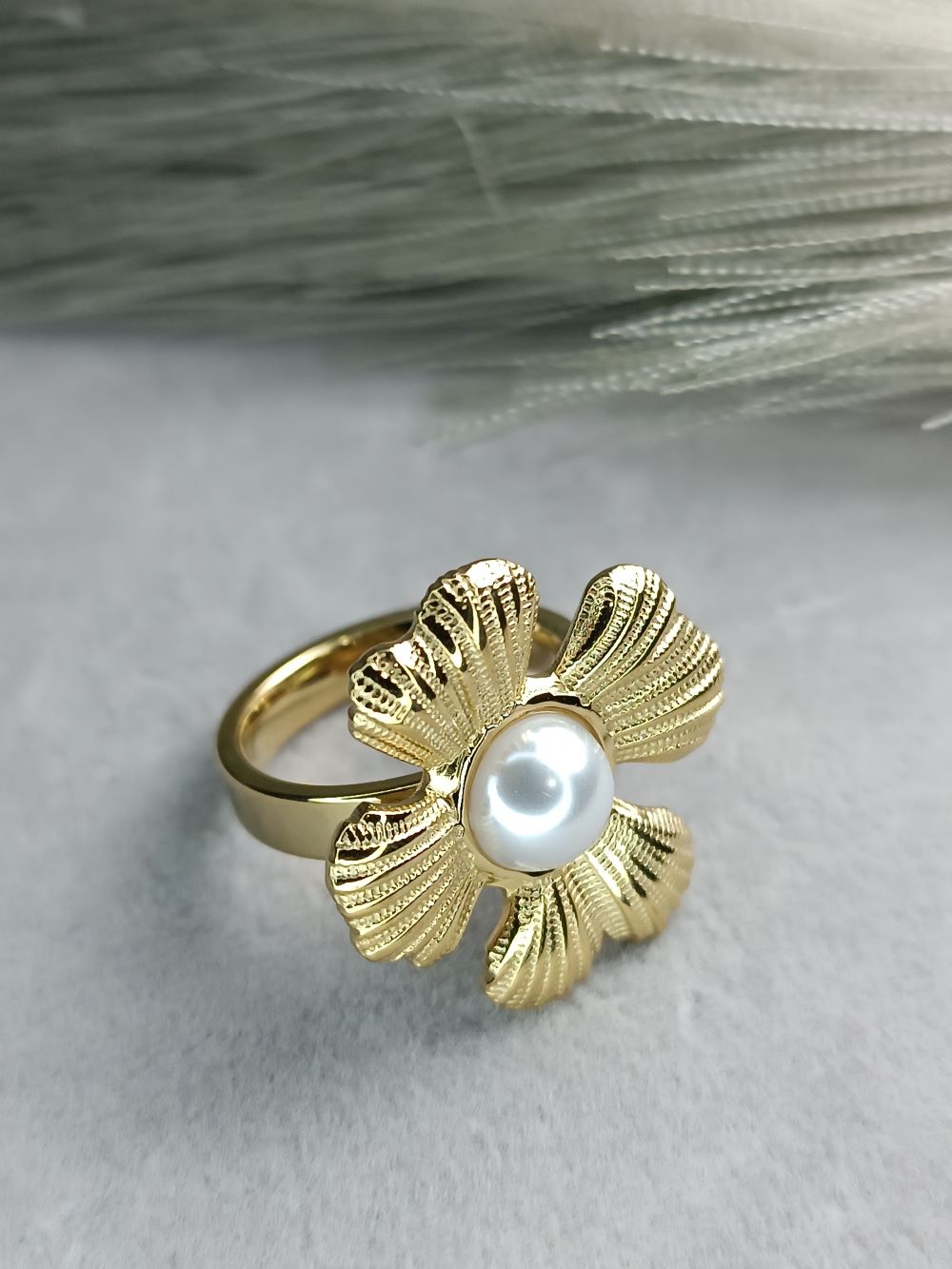 Δαχτυλίδι "Θαλάσσιο Άνθος" – Ατσάλι Επιχρυσωμένο (ΚΩΔ:0041) Δαχτυλίδι "Θαλάσσιο Άνθος" – Ατσάλι Επιχρυσωμένο (ΚΩΔ:0041)