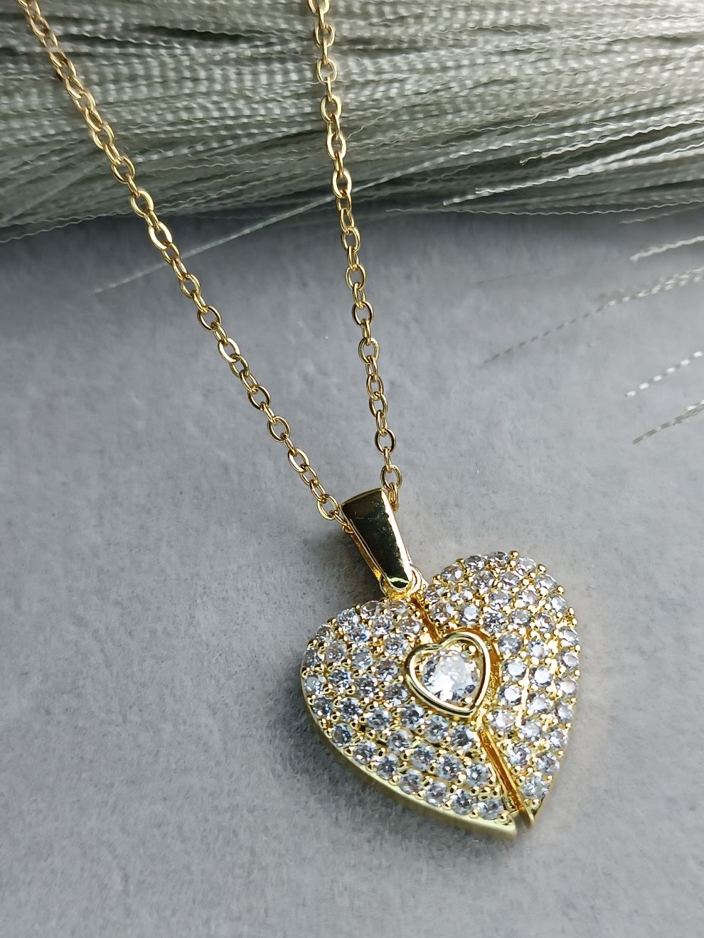 Κολιέ Καρδιά με Κρύσταλλα Επιχρυσωμένο (ΚΩΔ:54741) Κολιέ Καρδιά με Κρύσταλλα Επιχρυσωμένο (ΚΩΔ:54741)