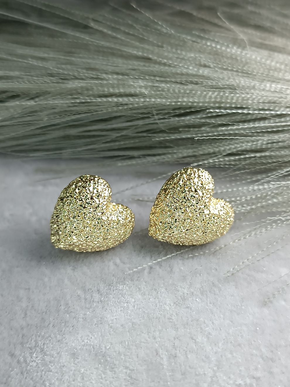 Χρυσά Σκουλαρίκια Καρδιά από Ατσάλι – Ανάγλυφη Υφή & Ρομαντικό Design(ΚΩΔ:85811) Χρυσά Σκουλαρίκια Καρδιά από Ατσάλι – Ανάγλυφη Υφή & Ρομαντικό Design(ΚΩΔ:85811)