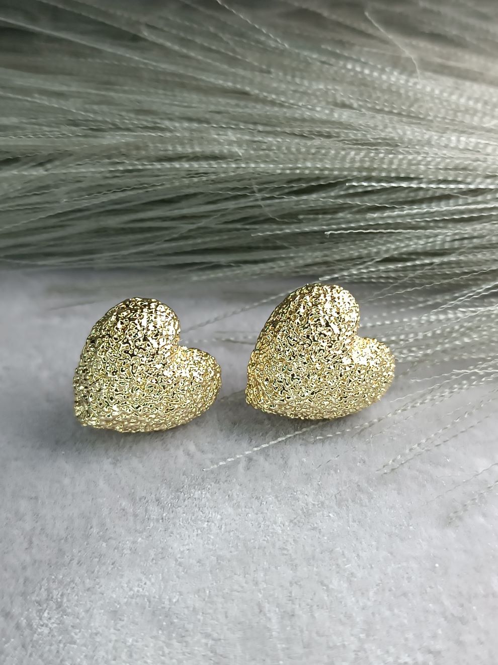 Χρυσά Σκουλαρίκια Καρδιά από Ατσάλι – Ανάγλυφη Υφή & Ρομαντικό Design(ΚΩΔ:85811) Χρυσά Σκουλαρίκια Καρδιά από Ατσάλι – Ανάγλυφη Υφή & Ρομαντικό Design(ΚΩΔ:85811)