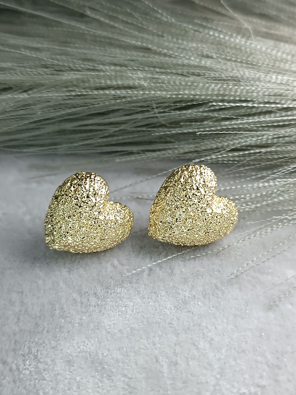 Χρυσά Σκουλαρίκια Καρδιά από Ατσάλι – Ανάγλυφη Υφή & Ρομαντικό Design(ΚΩΔ:85811) Χρυσά Σκουλαρίκια Καρδιά από Ατσάλι – Ανάγλυφη Υφή & Ρομαντικό Design(ΚΩΔ:85811)