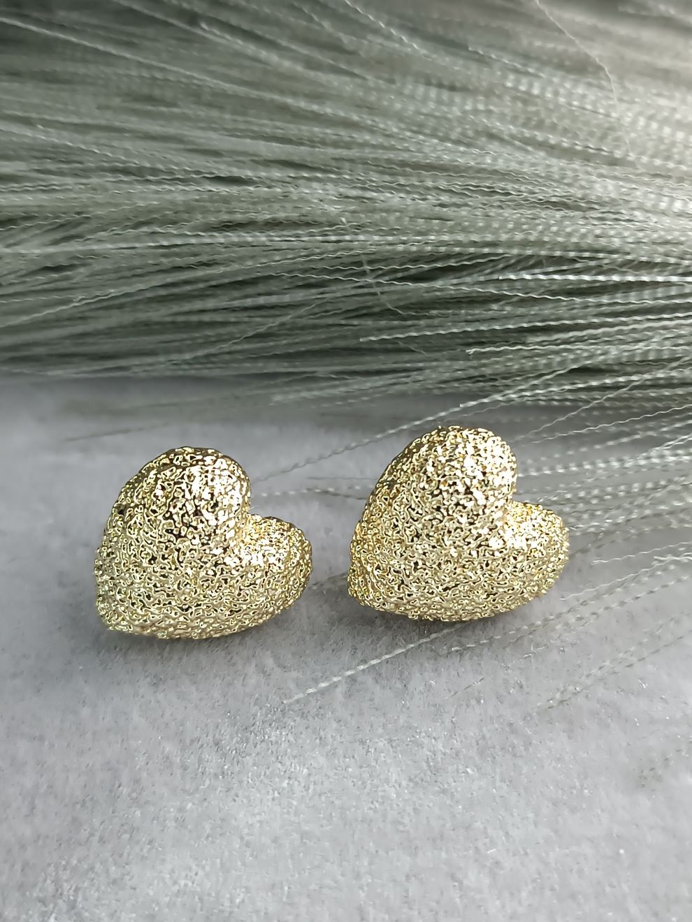 Χρυσά Σκουλαρίκια Καρδιά από Ατσάλι – Ανάγλυφη Υφή & Ρομαντικό Design(ΚΩΔ:85811) Χρυσά Σκουλαρίκια Καρδιά από Ατσάλι – Ανάγλυφη Υφή & Ρομαντικό Design(ΚΩΔ:85811)