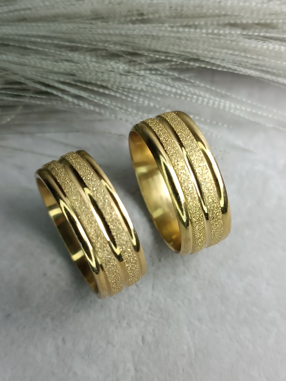 Χρυσές Βέρες με Γυαλιστερό Φινίρισμα & Glitter (ΚΩΔ:8539)– Kosmimatomania.gr Χρυσές Βέρες με Γυαλιστερό Φινίρισμα & Glitter (ΚΩΔ:8539)– Kosmimatomania.gr