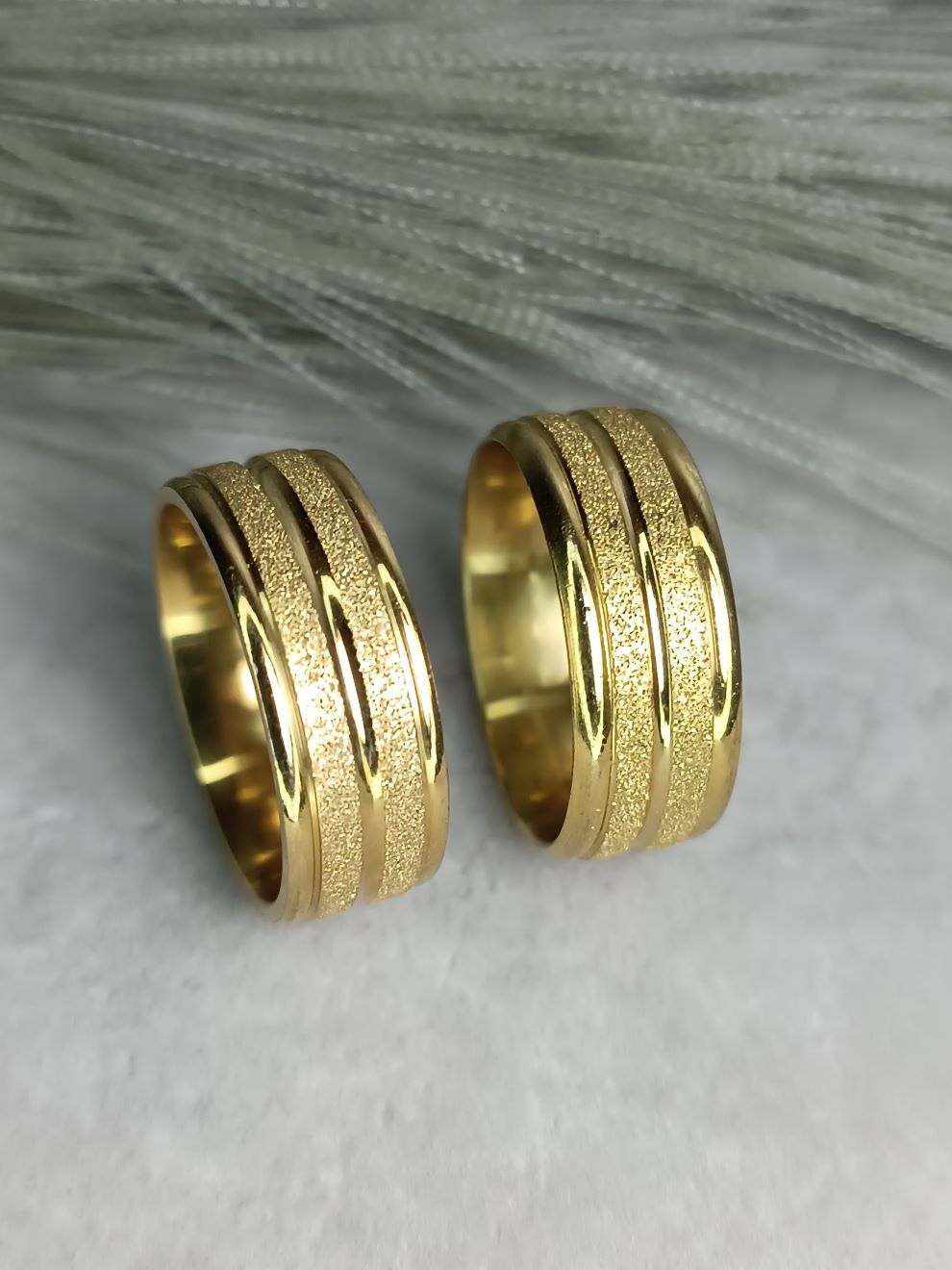 Χρυσές Βέρες με Γυαλιστερό Φινίρισμα & Glitter (ΚΩΔ:8539)– Kosmimatomania.gr Χρυσές Βέρες με Γυαλιστερό Φινίρισμα & Glitter (ΚΩΔ:8539)– Kosmimatomania.gr