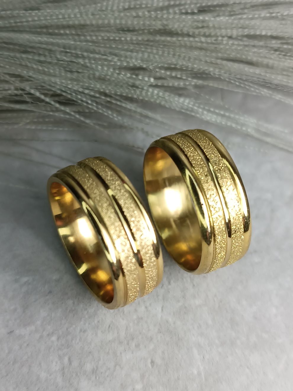 Χρυσές Βέρες με Γυαλιστερό Φινίρισμα & Glitter (ΚΩΔ:8539)– Kosmimatomania.gr Χρυσές Βέρες με Γυαλιστερό Φινίρισμα & Glitter (ΚΩΔ:8539)– Kosmimatomania.gr