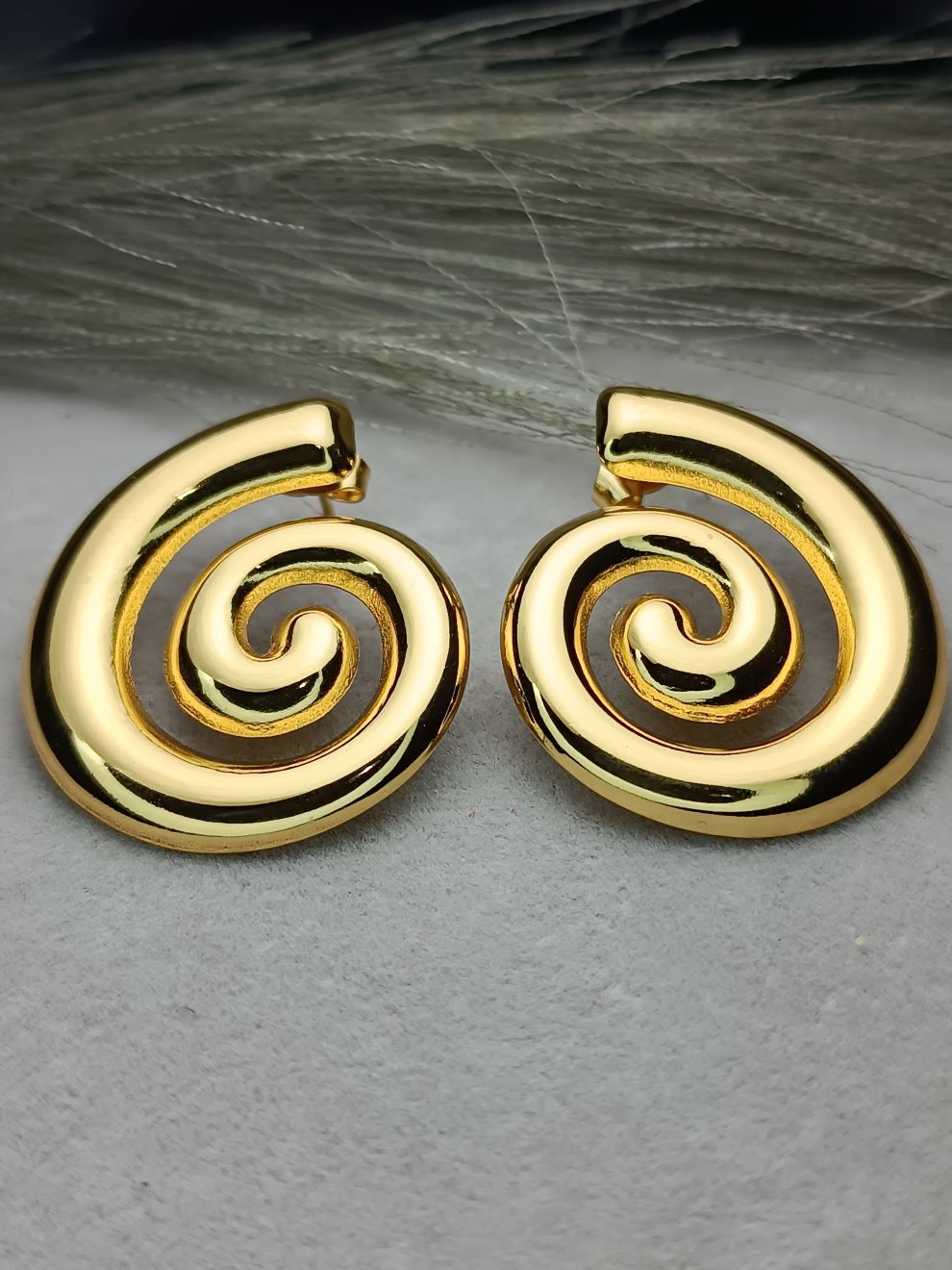 Χρυσά Σκουλαρίκια Σπείρα από Ανοξείδωτο Ατσάλι – Statement Spiral Earrings για Μοναδικές Εμφανίσεις (ΚΩΔ:5577) Χρυσά Σκουλαρίκια Σπείρα από Ανοξείδωτο Ατσάλι – Statement Spiral Earrings για Μοναδικές Εμφανίσεις (ΚΩΔ:5577)