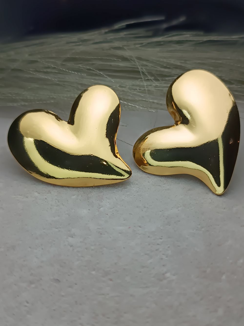 Εντυπωσιακά Σκουλαρίκια Καρδιά από Επιχρυσωμένο Ατσάλι – Statement Glam για Ιδιαίτερες Εμφανίσεις(ΚΩΔ:5576) Εντυπωσιακά Σκουλαρίκια Καρδιά από Επιχρυσωμένο Ατσάλι – Statement Glam για Ιδιαίτερες Εμφανίσεις(ΚΩΔ:5576)