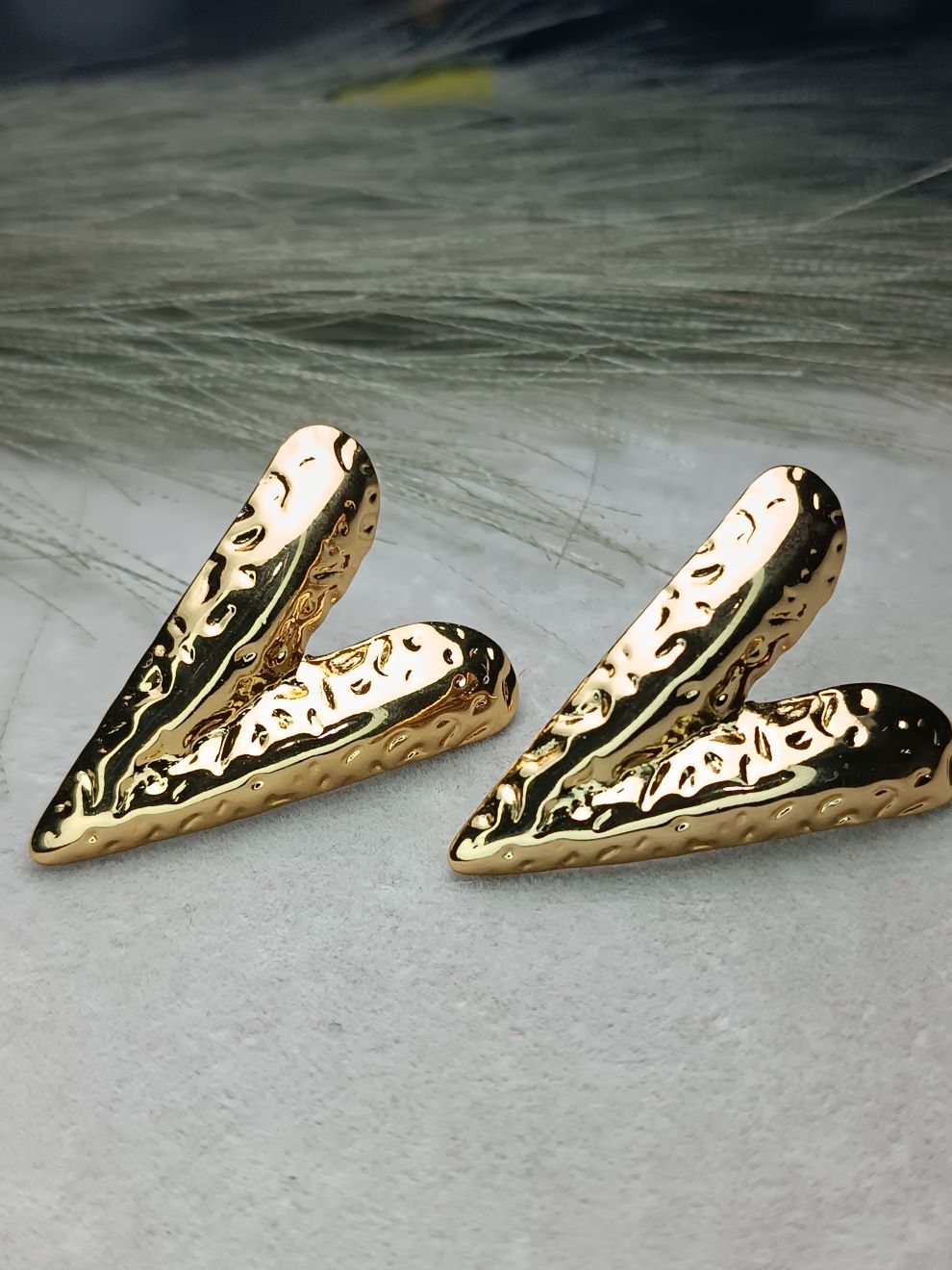 Χρυσά Καρδιόσχημα Σκουλαρίκια από Ανοξείδωτο Ατσάλι – Μοντέρνα Ανάγλυφη Υφή(ΚΩΔ:5572) Χρυσά Καρδιόσχημα Σκουλαρίκια από Ανοξείδωτο Ατσάλι – Μοντέρνα Ανάγλυφη Υφή(ΚΩΔ:5572)