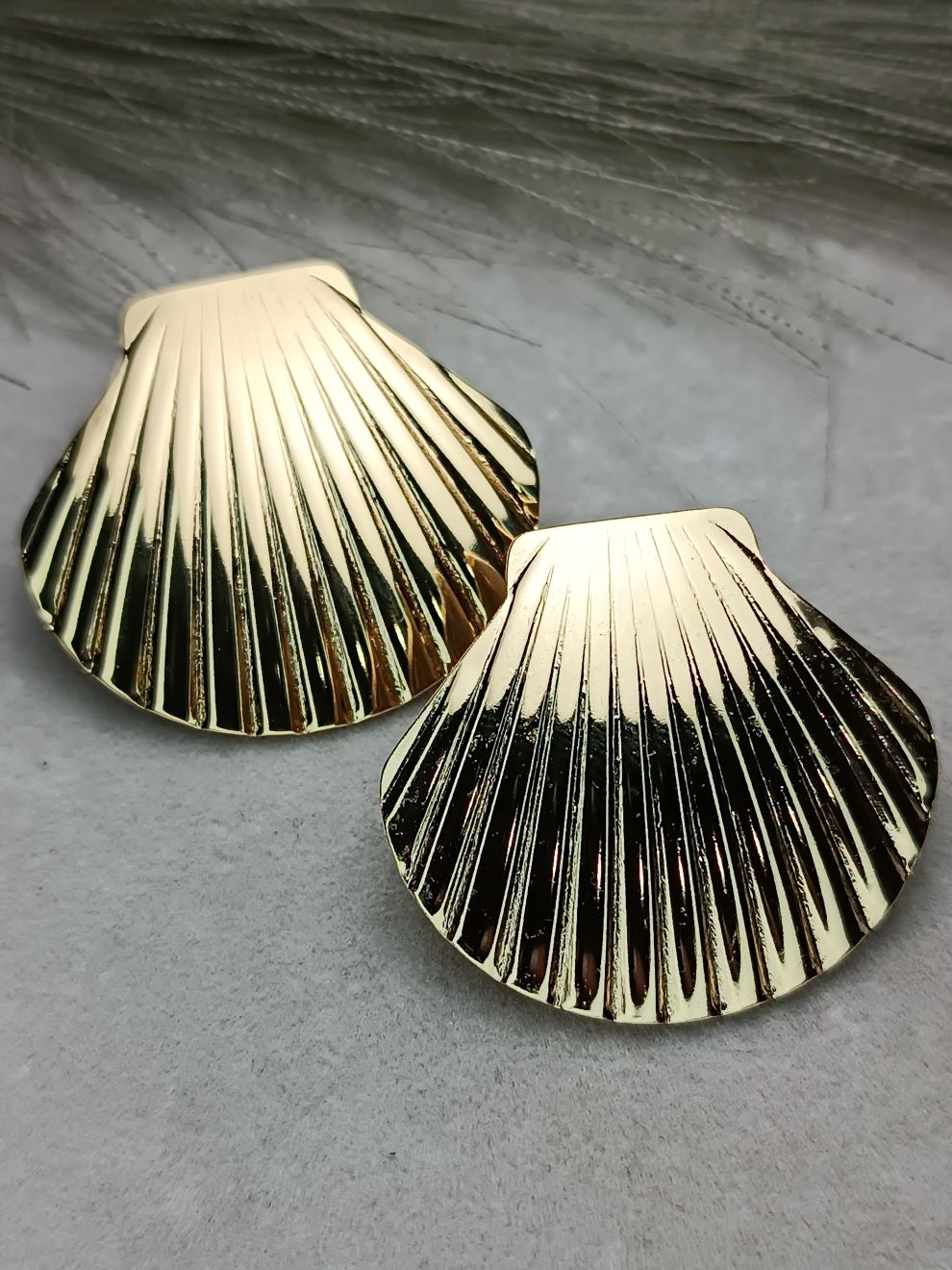 Χρυσά Σκουλαρίκια Κοχύλι από Ανοξείδωτο Ατσάλι – Καλοκαιρινό Στυλ (ΚΩΔ:5571) Χρυσά Σκουλαρίκια Κοχύλι από Ανοξείδωτο Ατσάλι – Καλοκαιρινό Στυλ (ΚΩΔ:5571)