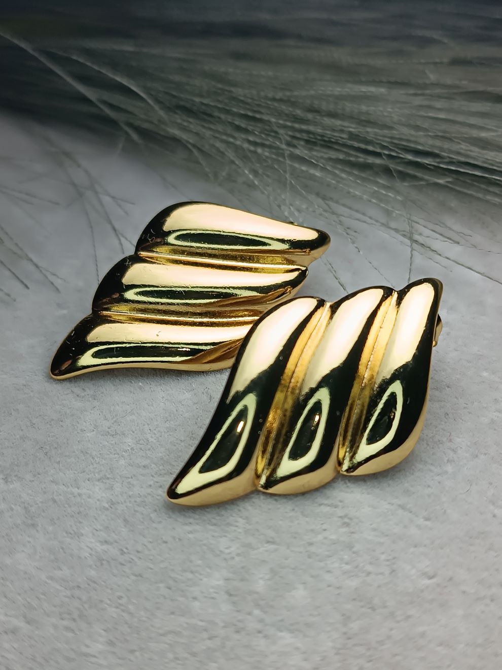 Σκουλαρίκια από Ατσάλι Χρυσά – Statement Σχέδιο για Εντυπωσιακές Εμφανίσεις | Kosmimatomania(ΚΩΔ:5570) Σκουλαρίκια από Ατσάλι Χρυσά – Statement Σχέδιο για Εντυπωσιακές Εμφανίσεις | Kosmimatomania(ΚΩΔ:5570)