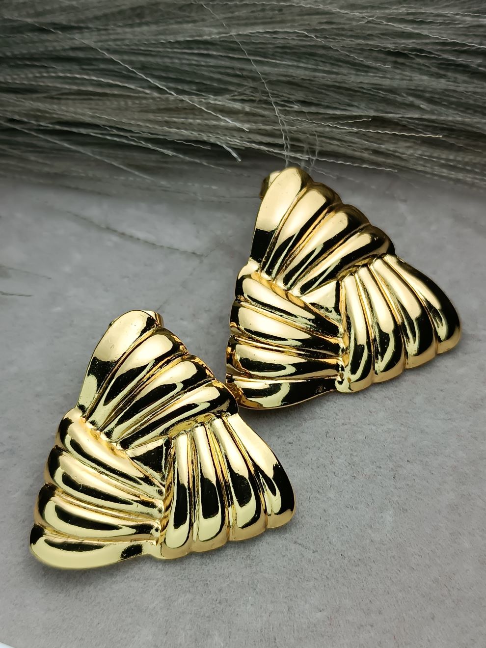 Χρυσά Γεωμετρικά Σκουλαρίκια Τρίγωνο από Ανοξείδωτο Ατσάλι – Εντυπωσιακά (ΚΩΔ:5569) Χρυσά Γεωμετρικά Σκουλαρίκια Τρίγωνο από Ανοξείδωτο Ατσάλι – Εντυπωσιακά (ΚΩΔ:5569)