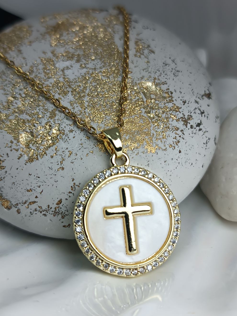 Γυναικείο Χρυσό Μενταγιόν με Σταυρό (ΚΩΔ:58411) Γυναικείο Χρυσό Μενταγιόν με Σταυρό (ΚΩΔ:58411)