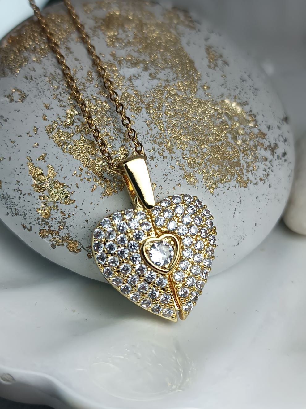 Κολιέ Καρδιά με Κρύσταλλα Επιχρυσωμένο (ΚΩΔ:54741) Κολιέ Καρδιά με Κρύσταλλα Επιχρυσωμένο (ΚΩΔ:54741)