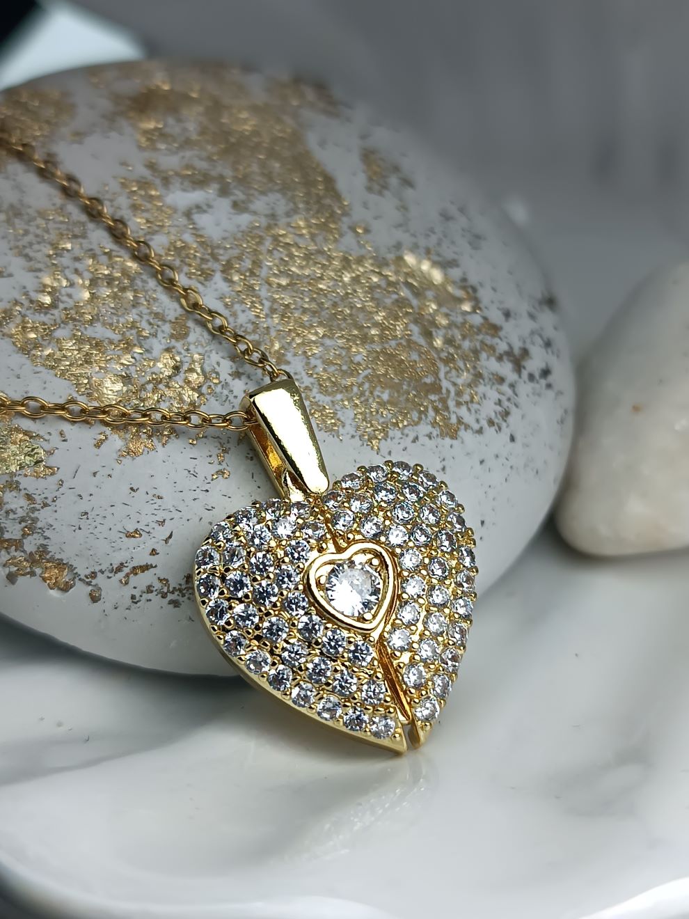 Κολιέ Καρδιά με Κρύσταλλα Επιχρυσωμένο (ΚΩΔ:54741) Κολιέ Καρδιά με Κρύσταλλα Επιχρυσωμένο (ΚΩΔ:54741)