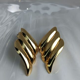 Σκουλαρίκια από Ατσάλι Χρυσά – Statement Σχέδιο για Εντυπωσιακές Εμφανίσεις | Kosmimatomania(ΚΩΔ:5570) Σκουλαρίκια από Ατσάλι Χρυσά – Statement Σχέδιο για Εντυπωσιακές Εμφανίσεις | Kosmimatomania(ΚΩΔ:5570)