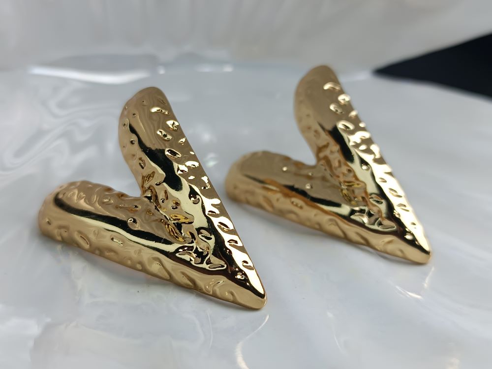 Χρυσά Καρδιόσχημα Σκουλαρίκια από Ανοξείδωτο Ατσάλι – Μοντέρνα Ανάγλυφη Υφή(ΚΩΔ:5572) Χρυσά Καρδιόσχημα Σκουλαρίκια από Ανοξείδωτο Ατσάλι – Μοντέρνα Ανάγλυφη Υφή(ΚΩΔ:5572)