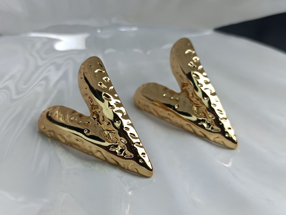 Χρυσά Καρδιόσχημα Σκουλαρίκια από Ανοξείδωτο Ατσάλι – Μοντέρνα Ανάγλυφη Υφή(ΚΩΔ:5572) Χρυσά Καρδιόσχημα Σκουλαρίκια από Ανοξείδωτο Ατσάλι – Μοντέρνα Ανάγλυφη Υφή(ΚΩΔ:5572)