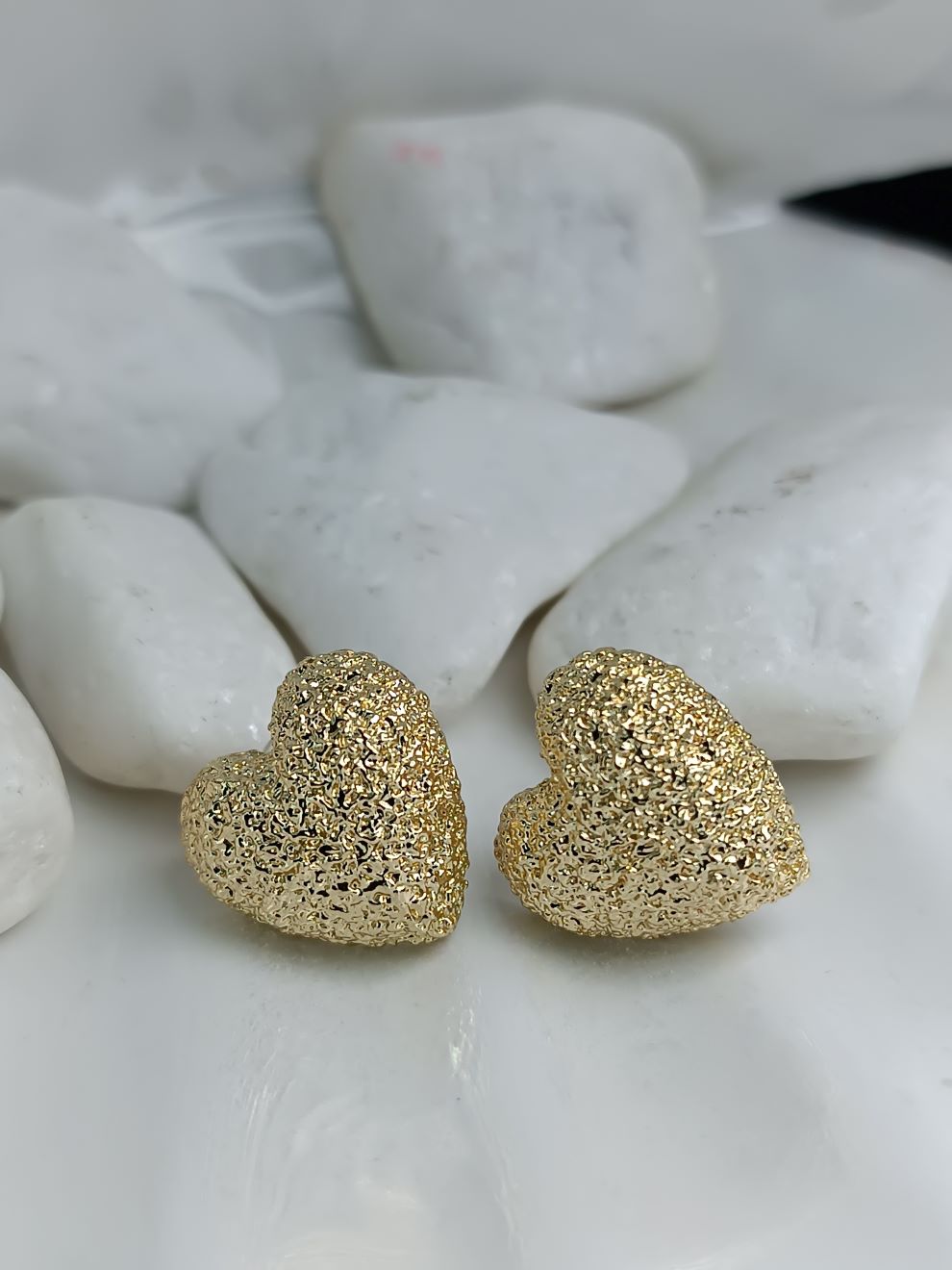 Χρυσά Σκουλαρίκια Καρδιά από Ατσάλι – Ανάγλυφη Υφή & Ρομαντικό Design(ΚΩΔ:85811) Χρυσά Σκουλαρίκια Καρδιά από Ατσάλι – Ανάγλυφη Υφή & Ρομαντικό Design(ΚΩΔ:85811)