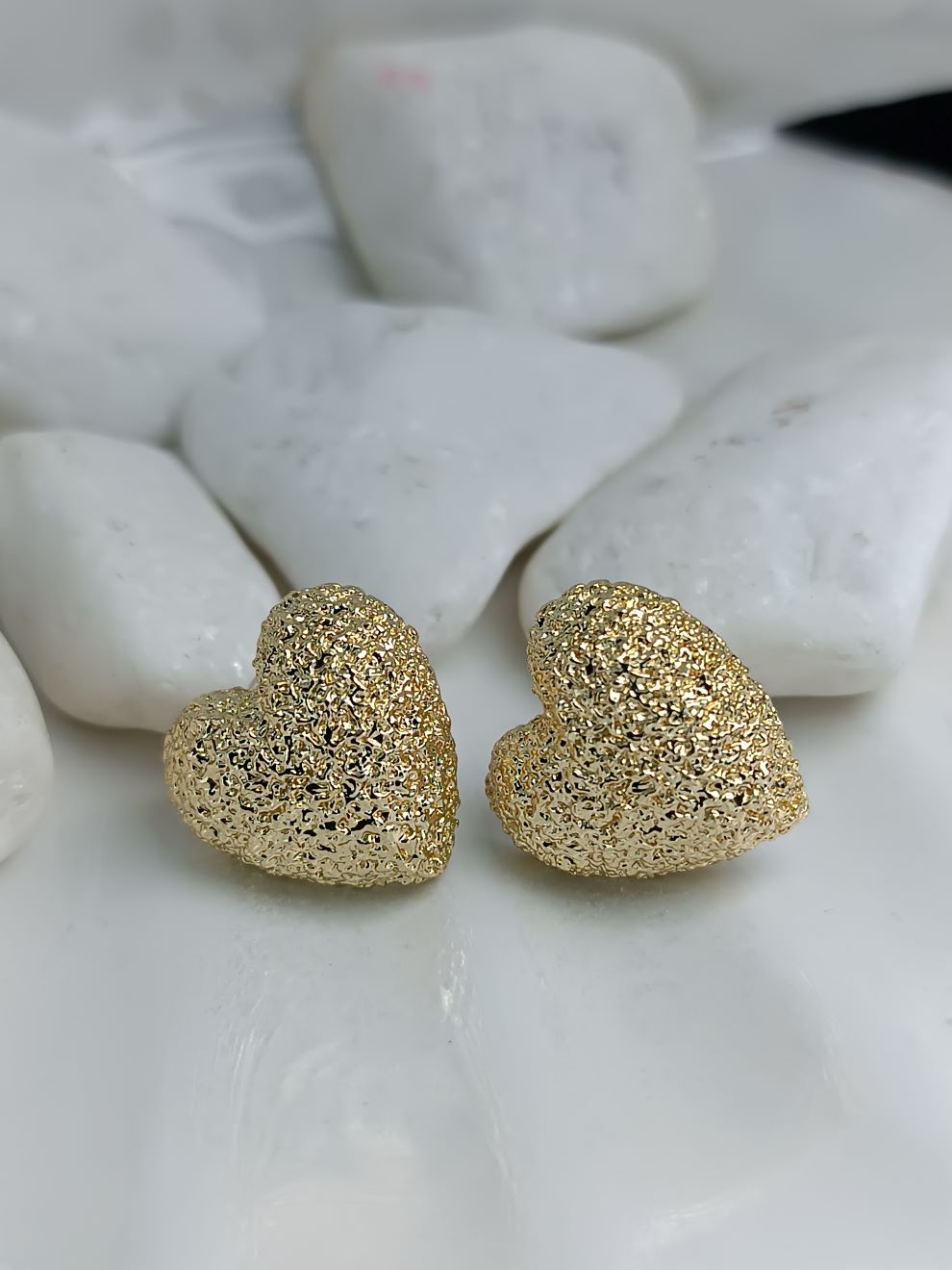 Χρυσά Σκουλαρίκια Καρδιά από Ατσάλι – Ανάγλυφη Υφή & Ρομαντικό Design(ΚΩΔ:85811) Χρυσά Σκουλαρίκια Καρδιά από Ατσάλι – Ανάγλυφη Υφή & Ρομαντικό Design(ΚΩΔ:85811)