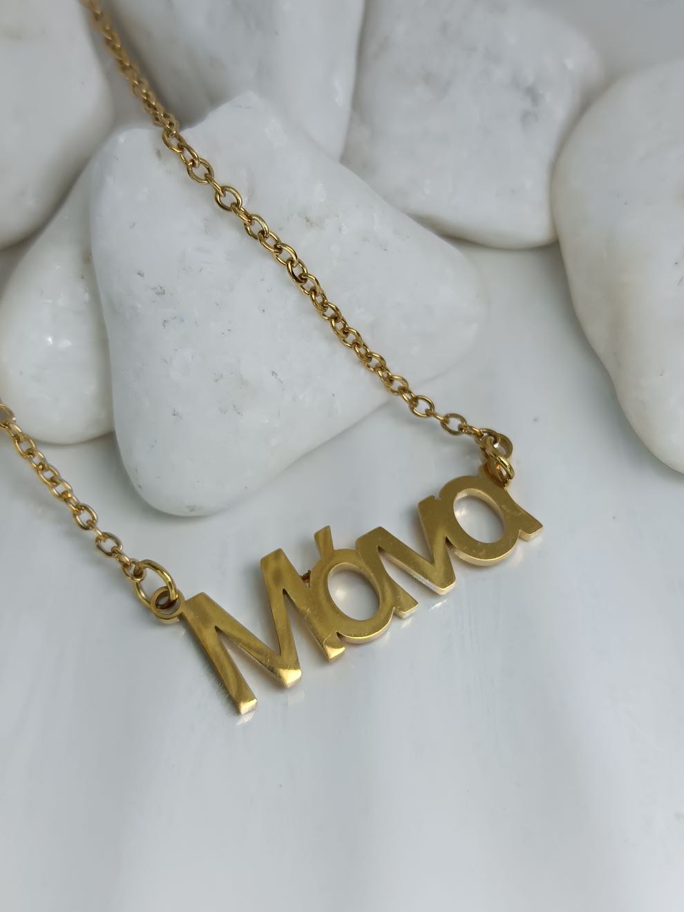 Κολιέ με Λέξη "Μάνα" – Επιχρυσωμένο Ατσάλινο Κόσμημα για τη Μαμά(ΚΩΔ:5577) Κολιέ με Λέξη "Μάνα" – Επιχρυσωμένο Ατσάλινο Κόσμημα για τη Μαμά(ΚΩΔ:5577)