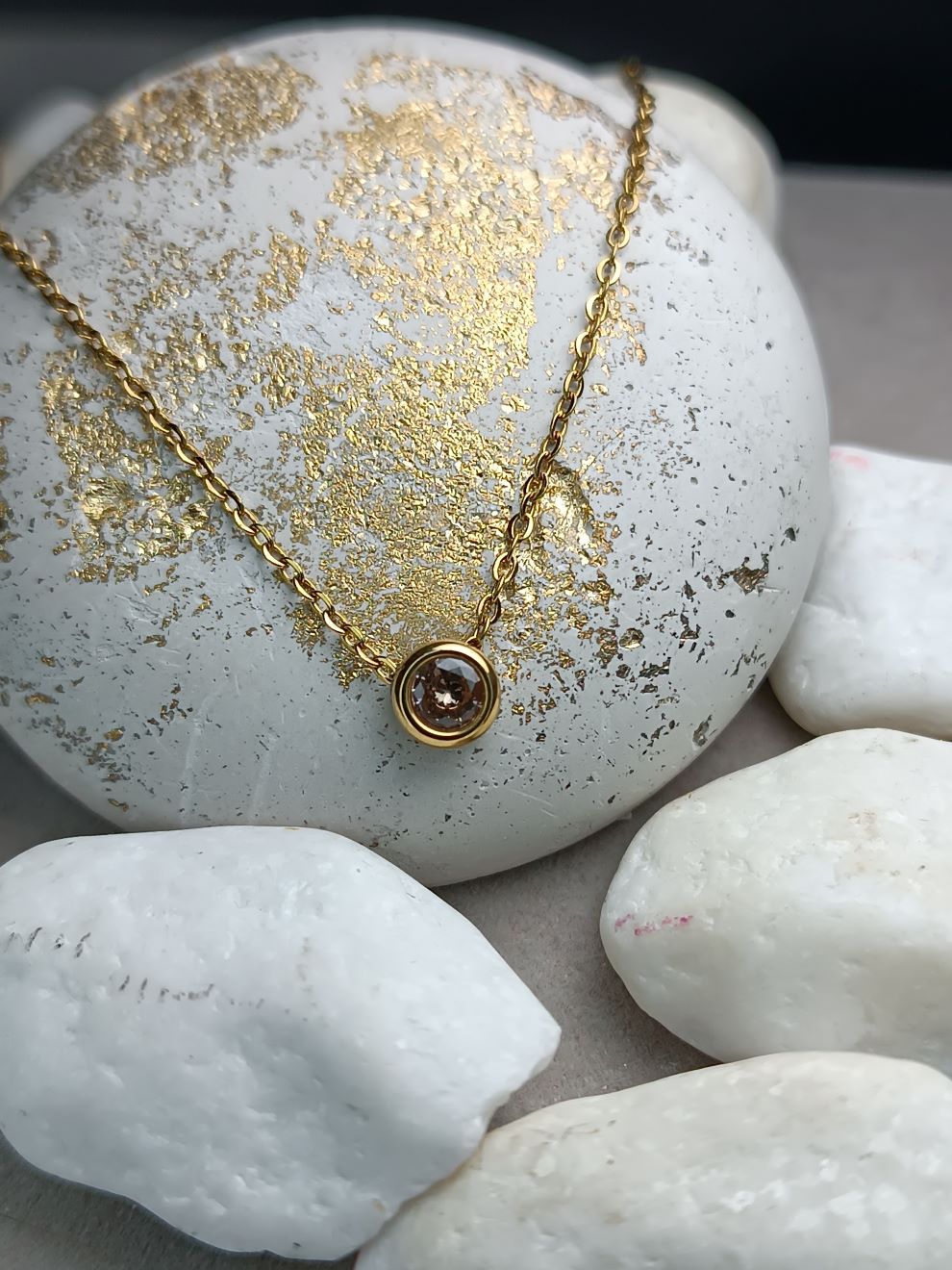 Γυναικείο Κολιέ από Ατσάλι με Ροζ Κρύσταλλο(ΚΩΔ:55991) Γυναικείο Κολιέ από Ατσάλι με Ροζ Κρύσταλλο(ΚΩΔ:55991)