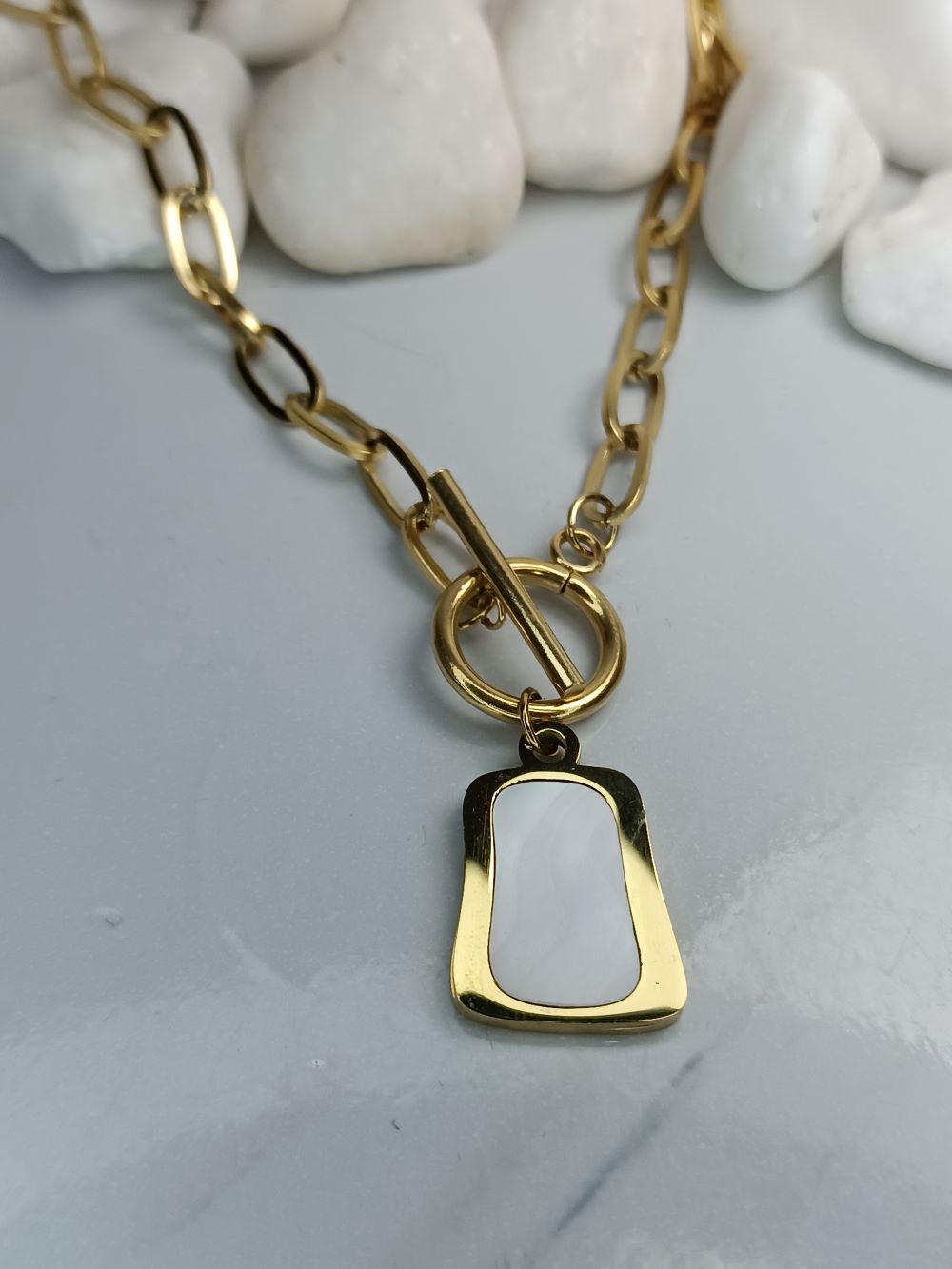 Γυναικείο Κολιέ από Ανοξείδωτο Ατσάλι με Χρυσή Αλυσίδα και Μενταγιόν Mother of Pearl (ΚΩΔ:77119) Γυναικείο Κολιέ από Ανοξείδωτο Ατσάλι με Χρυσή Αλυσίδα και Μενταγιόν Mother of Pearl (ΚΩΔ:77119)