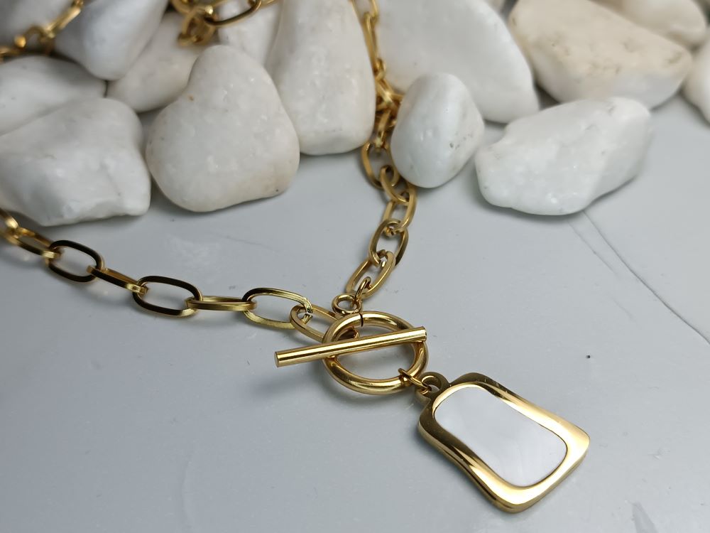 Γυναικείο Κολιέ από Ανοξείδωτο Ατσάλι με Χρυσή Αλυσίδα και Μενταγιόν Mother of Pearl (ΚΩΔ:77119) Γυναικείο Κολιέ από Ανοξείδωτο Ατσάλι με Χρυσή Αλυσίδα και Μενταγιόν Mother of Pearl (ΚΩΔ:77119)