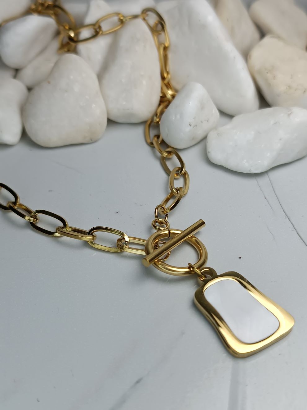 Γυναικείο Κολιέ από Ανοξείδωτο Ατσάλι με Χρυσή Αλυσίδα και Μενταγιόν Mother of Pearl (ΚΩΔ:77119) Γυναικείο Κολιέ από Ανοξείδωτο Ατσάλι με Χρυσή Αλυσίδα και Μενταγιόν Mother of Pearl (ΚΩΔ:77119)