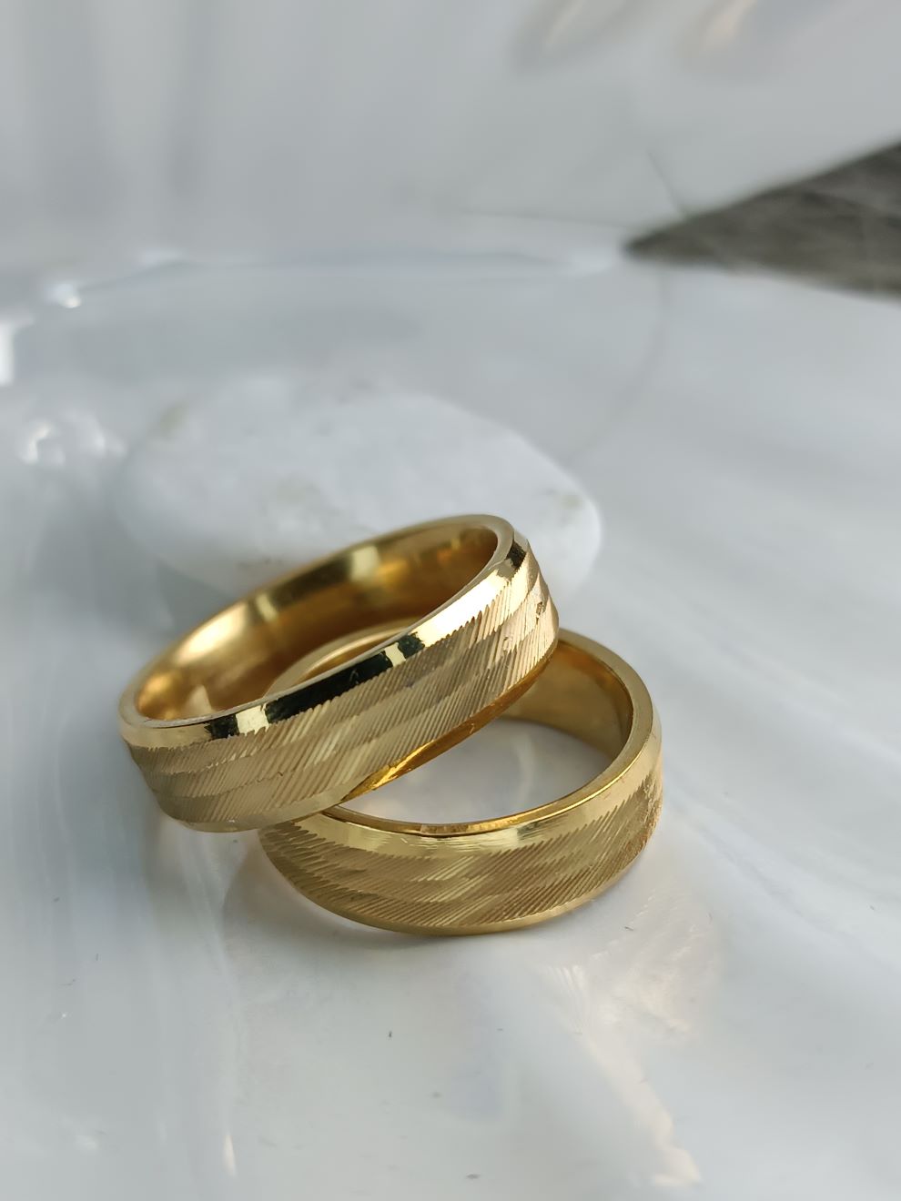 Ανδρικές & Γυναικείες Βέρες από Ατσάλι Χρυσό Χρώμα 6mm | Kosmimatomania.gr Ανδρικές & Γυναικείες Βέρες από Ατσάλι Χρυσό Χρώμα 6mm | Kosmimatomania.gr